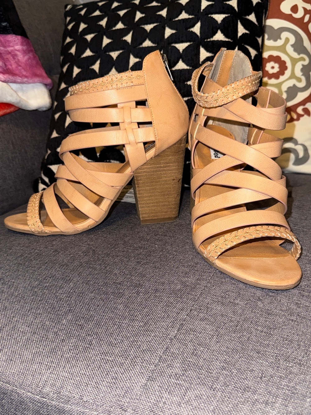 Strappy Block Heel Sandals in Tan